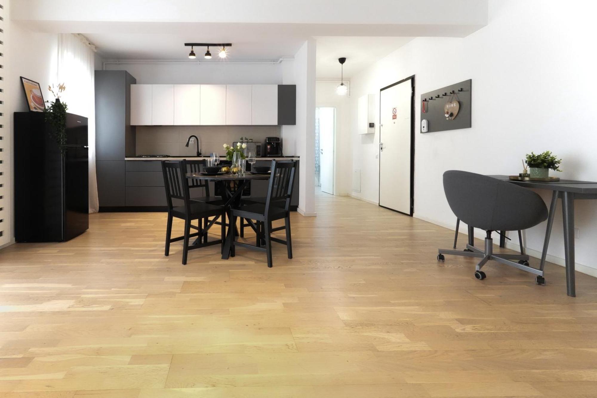 Maria - Modern Apartment With Parking And Workspace Bukares Bagian luar foto